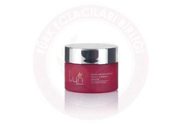 LYN SKIN BRIGHTENING DAILY CREAM SPF30 ALL SKIN TYPES  50 ml kutu
